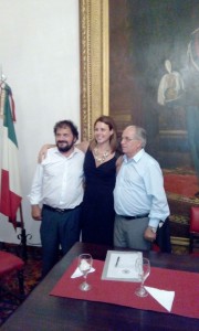 (da sinistra) il presidente del partito USEI a Buenos Aires, Eugenio Sangregorio, l'On. Renata Bueno e Marcelo Pacifico, presidente della Nazionale Italiana. — em Buenos Aires.
