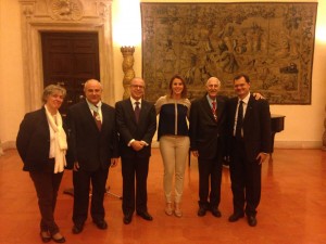 Da sinistra la Professoressa Carla Salvaterra, il Sottosegretario Mario Giro, l'Ambasciatore Ricardo Neiva Tavares, affianco a me il Senatore Pollastri e, a seguire, il Collega Fabio Porta. — em Ambasciata Del Brasile.