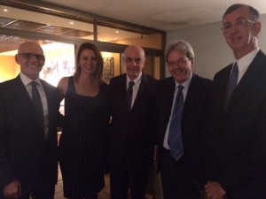 Embaixador da Itália, Raffaele Trombetta, dep. Renata Bueno, sen. José Serra, Ministro italiano do Exterior, paolo Gentiloni, Ministro brasileiro interino do Exterior, Sérgio Danese (foto de Susanna Galli)