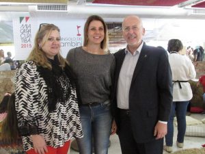 A Vice Cônsul Maria Salamandra, a Dep. Renata Bueno e o Cônsul da Itália em Curitiba, Enrico Mora