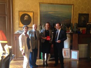 Nelle foto, da sinistra, la Direttrice Claudia Morettini e il Presidente Ortolani della Dante Alighieri di Montevideo, al centro io con accanto il Segretario Generale Alessandro Masi.