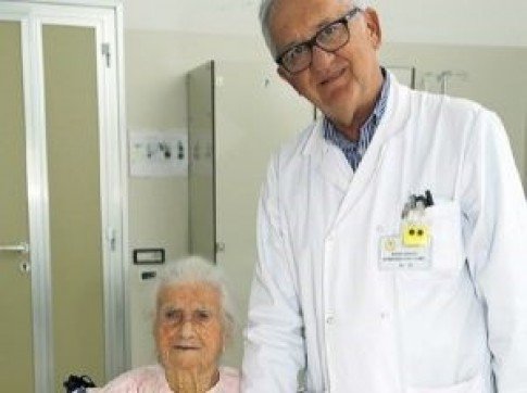 A 114 anni operata: Sto diventando vecchia!