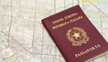 Passaporte e outros documentos