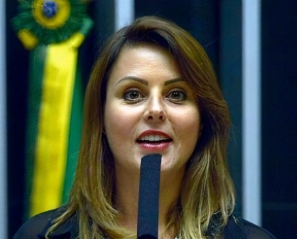 Quem é a primeira deputada ítalo-brasileira eleita pelo colégio eleitoral da América do Sul