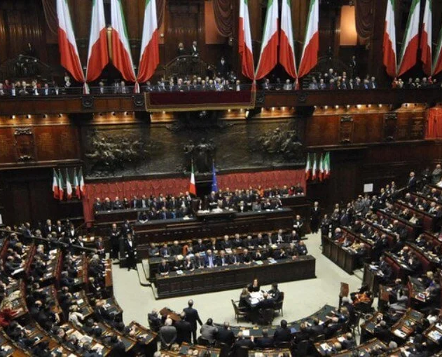 Conheça a atuação da Deputada Renata Bueno na câmara dos deputados