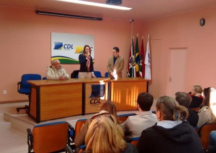 Convenção de Haia é tema de Palestra da Deputada Renata Bueno em Criciúma