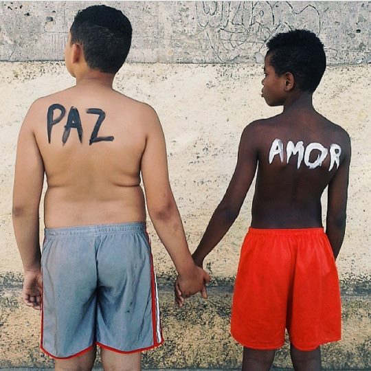 Deputada faz questão de levar ao Parlamento o episódio de racismo contra jovem brasileira ocorrido na Itália