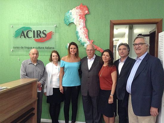 Deputada ítalo-brasileira Renata Bueno cumpre roteiro no RS