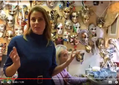 Máscaras de Veneza: trabalho de pequenos artesãos está ameaçado por produtos chineses