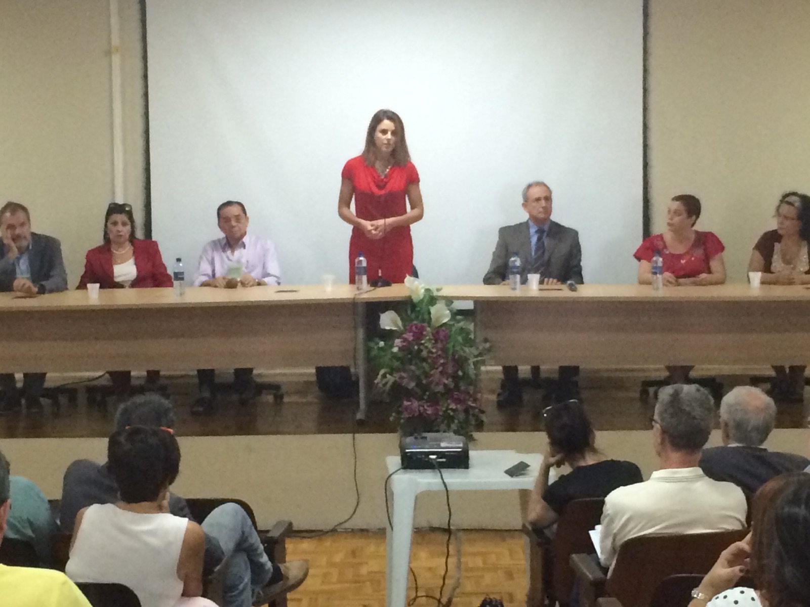 Renata Bueno abre o XVI Congresso sobre o Ensino da Língua Italiana no Brasil