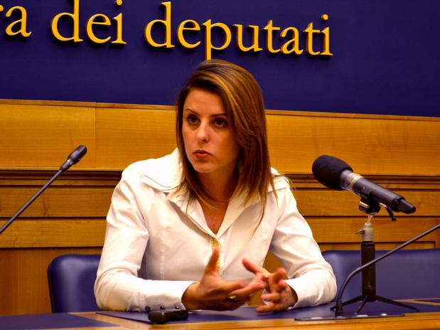 Renata Bueno comenta a formação do novo governo guiado por Gentiloni