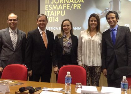 Renata Bueno faz palestra em Londrina