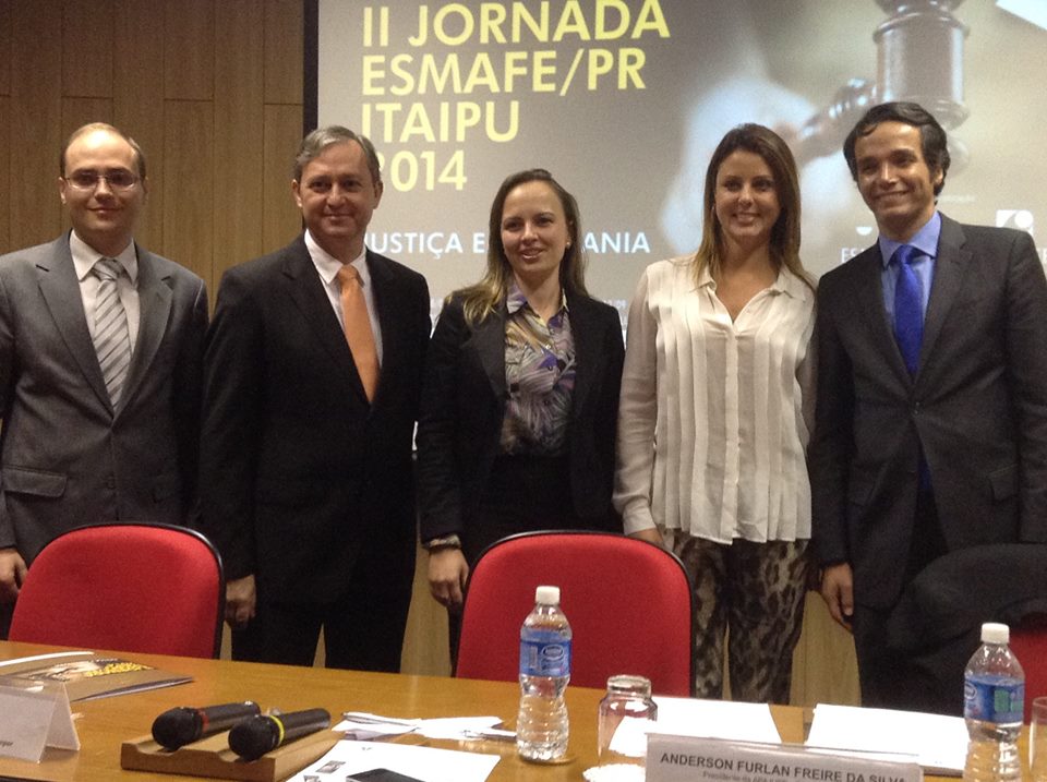 Renata Bueno faz palestra em Londrina