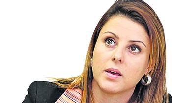 Renata Bueno vai questionar governo italiano sobre decisão da justiça de soltar Pizzolato
