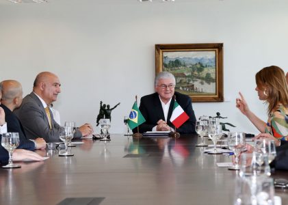 Renata sugere que Governo do Paraná participar da Expo 2015