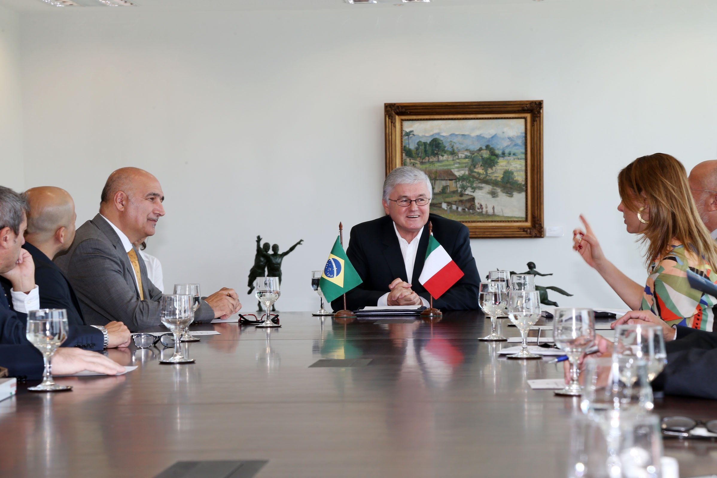 Renata sugere que Governo do Paraná participar da Expo 2015