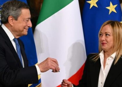 Em meio a tensões, Itália dá boas-vindas à nova primeira-ministra