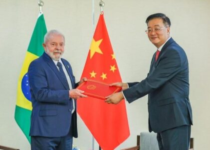 Brasil-China, Bueno: visita de Lula também serve para mediação com a Rússia